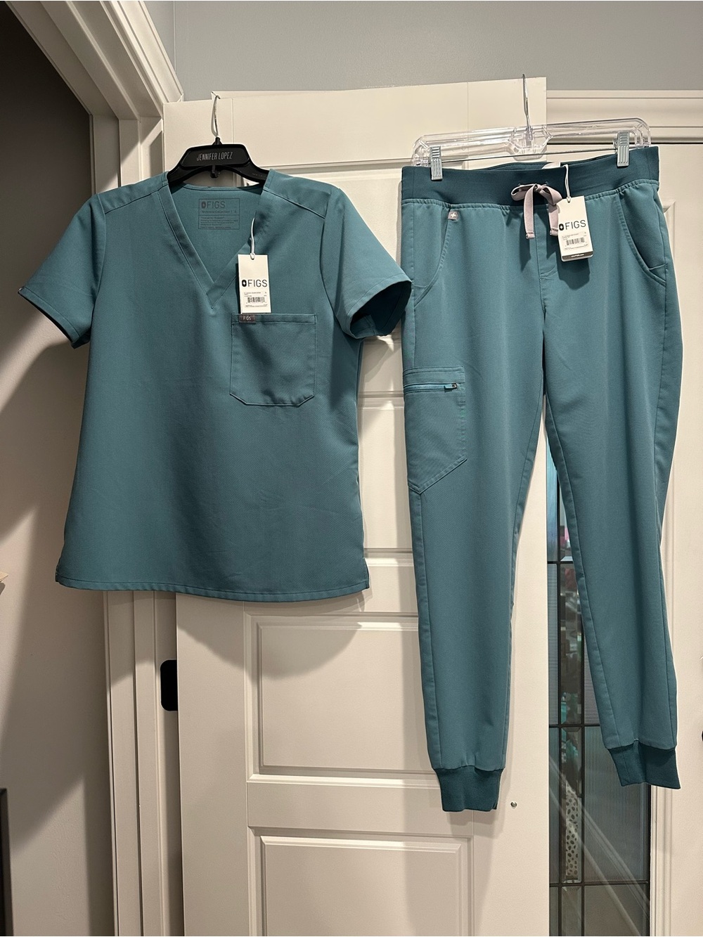 FIGS Hydrogreen Scrub Set - Small | Catarina Top & Zamora Joggers